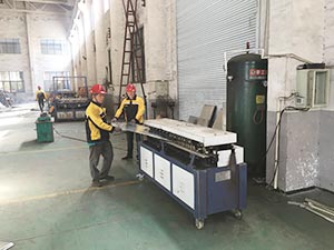 共板法蘭機(jī)